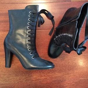 Black ribbon lace boots
